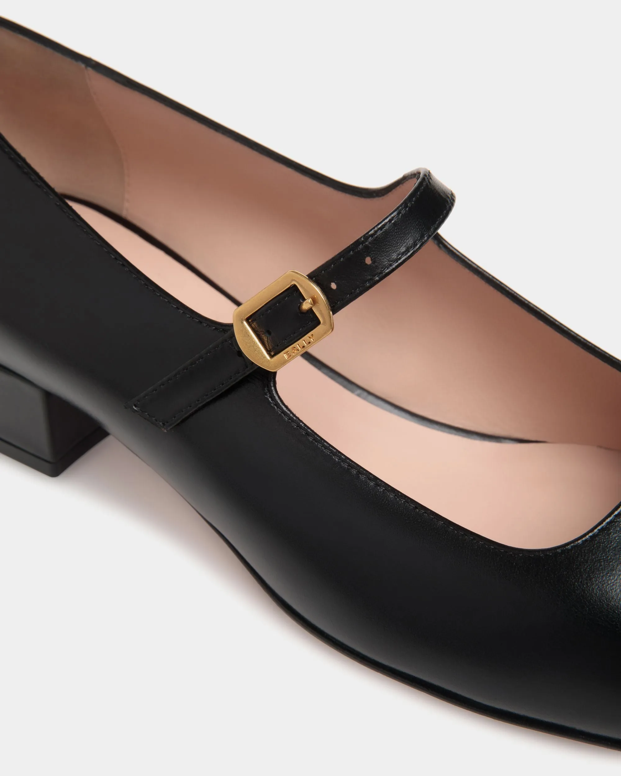 Ballyrina Pump in Black Leather