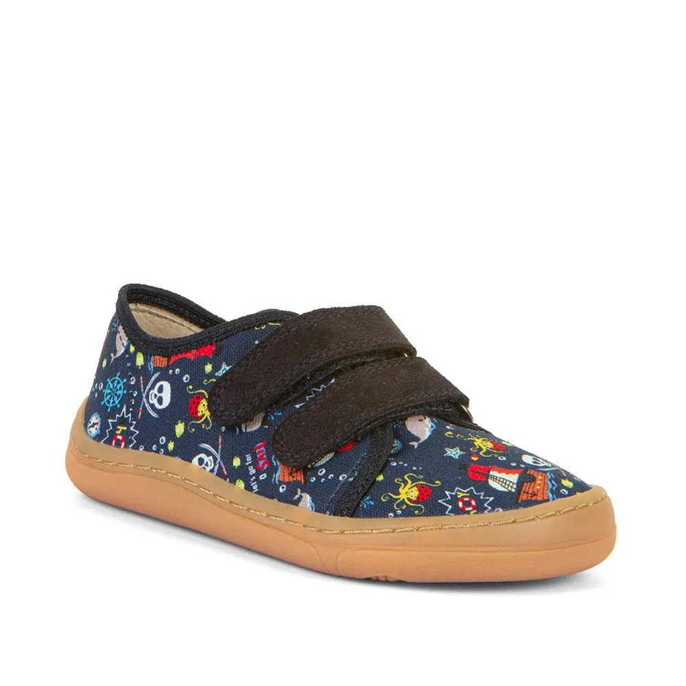 Canvas sneakers