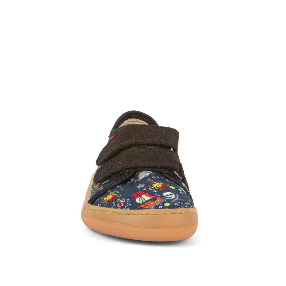 Canvas sneakers