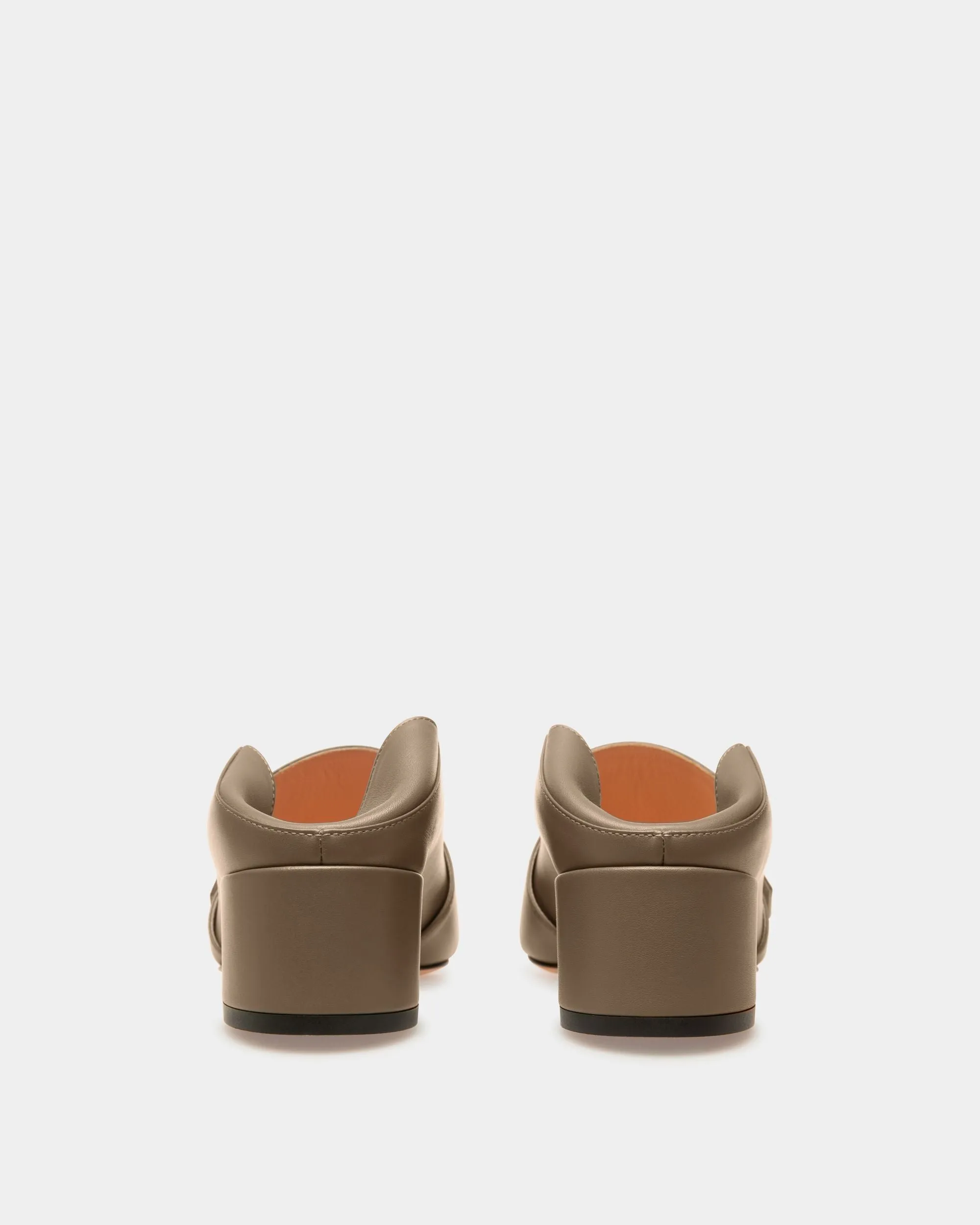 Janelle Leather Pumps In Taupe