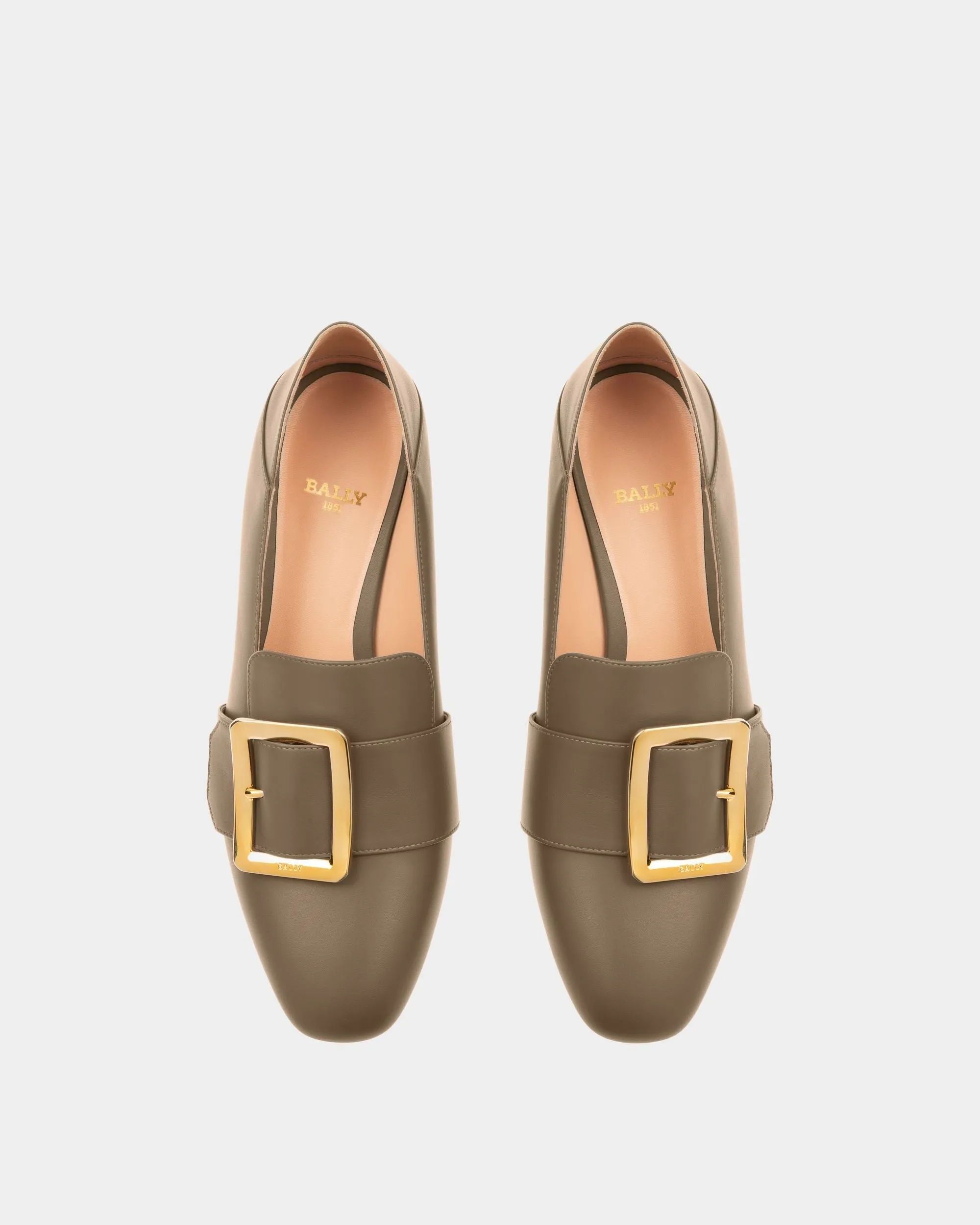 Janelle Leather Pumps In Taupe