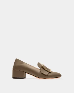 Janelle Leather Pumps In Taupe