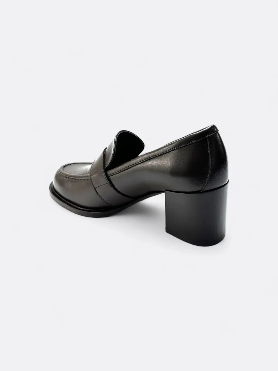 Mocassins with heel