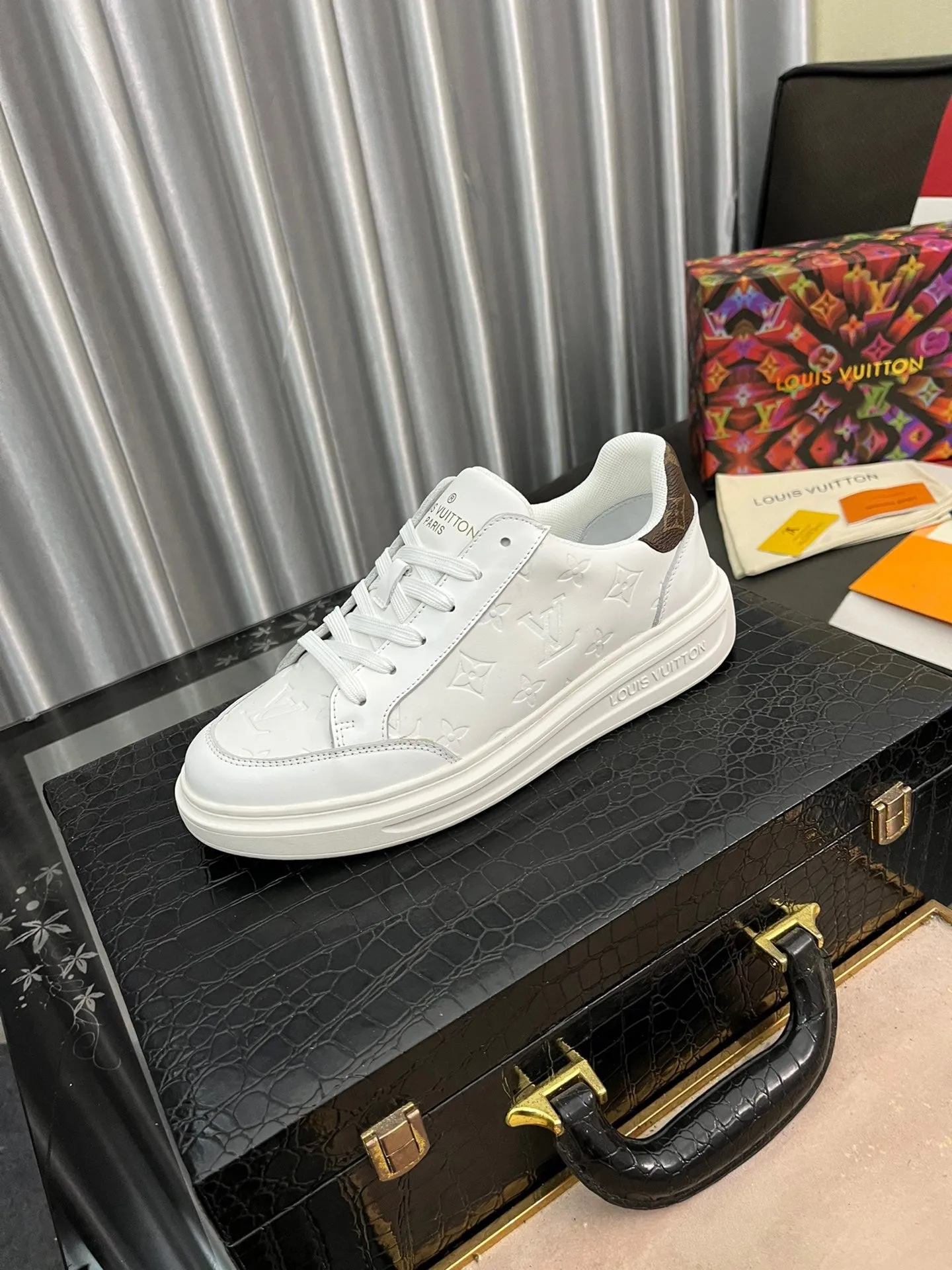 MSE068 LB Luxembourg Sneakers / size7-12
