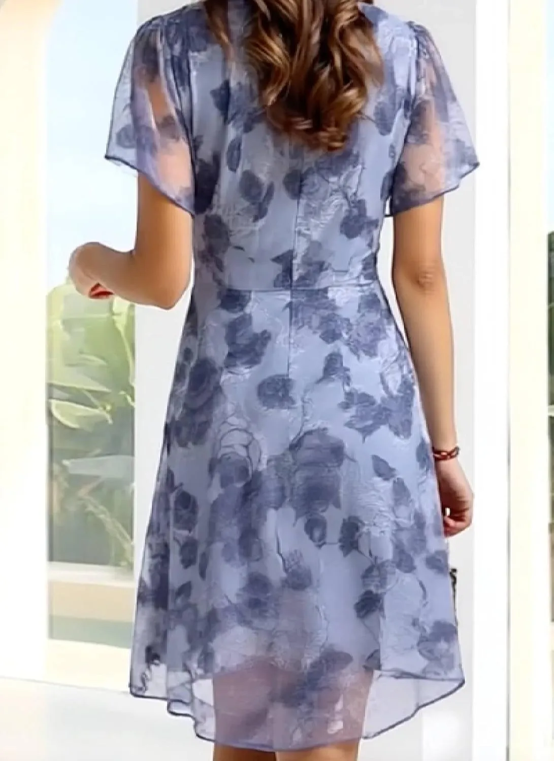 Women's Fresh Blue Short Sleeve Mini Dress Elegant Trendy Lace Term Floral Print V Neck Smocked Flowy Mini Dress