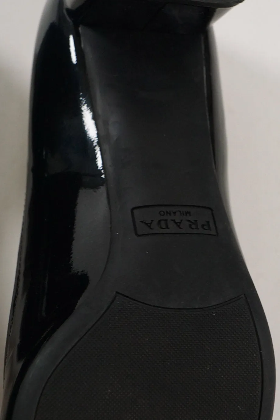 [WS6374] Prada | Low Heel Pump